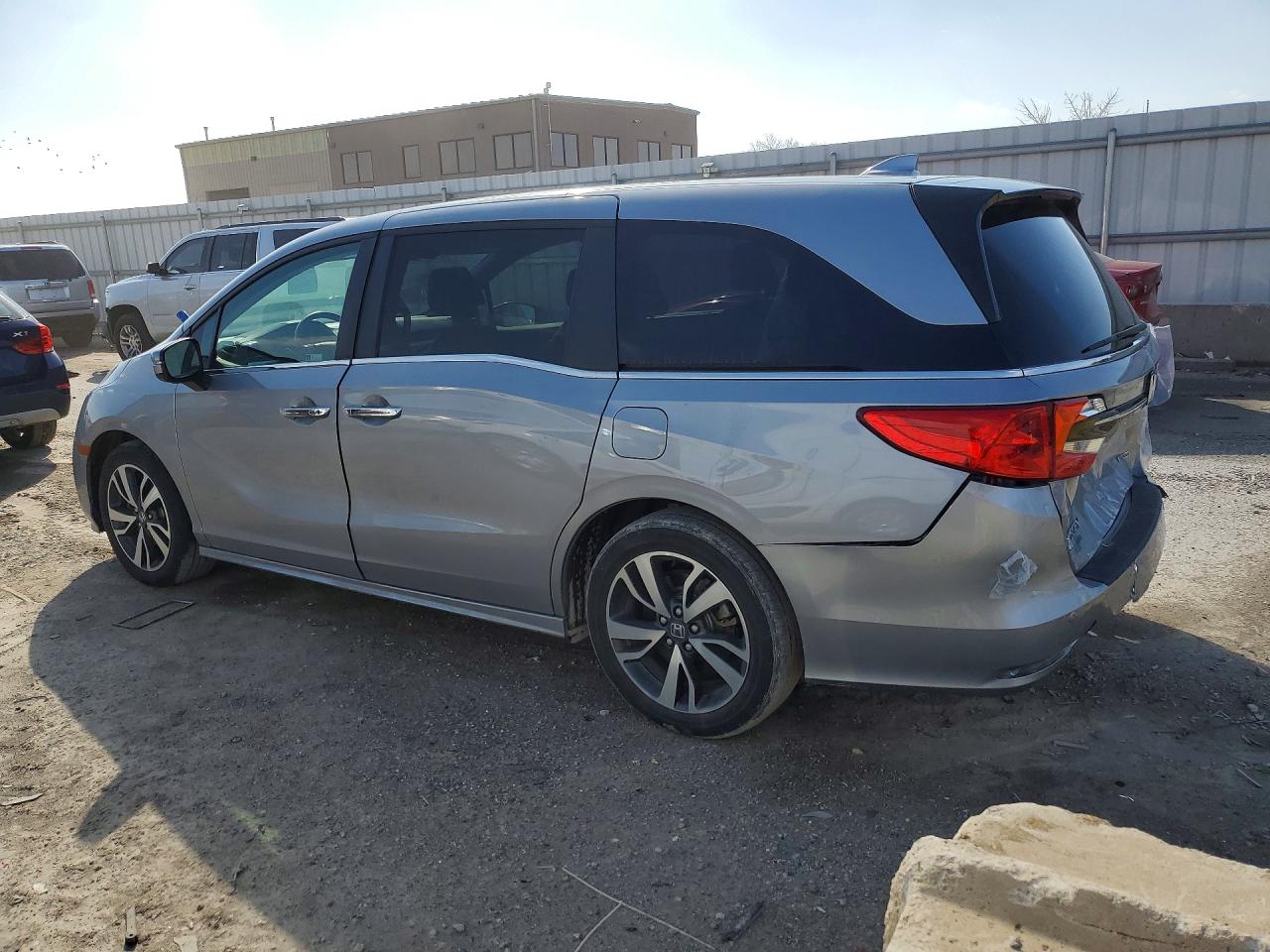 2023 HONDA ODYSSEY TOURING photo 4