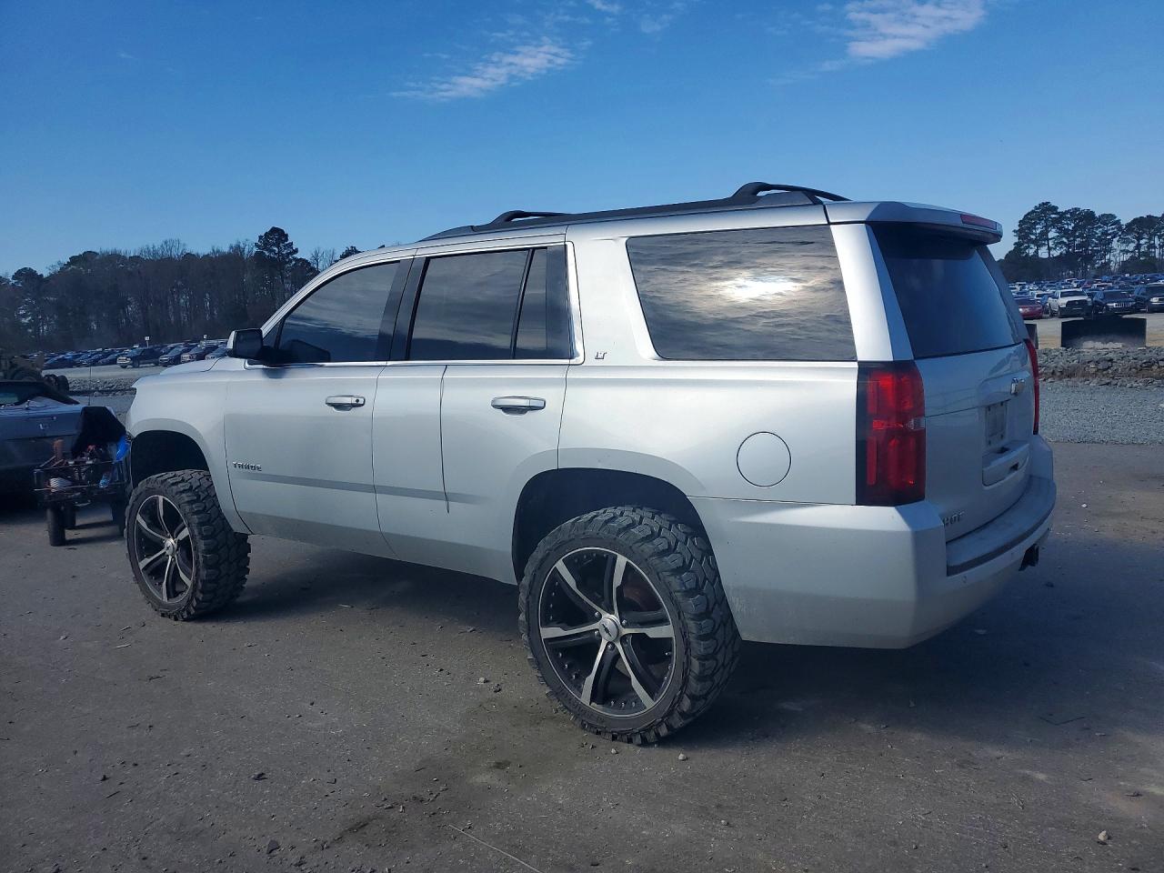 2015 CHEVROLET TAHOE C1500 LT photo 2