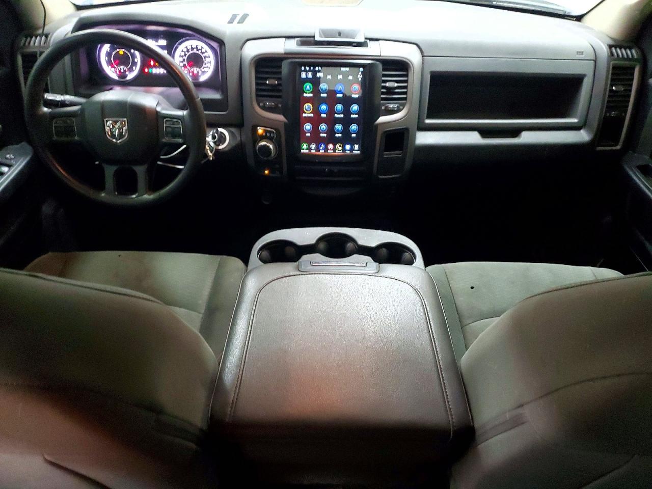 2018 RAM 1500 ST photo 8