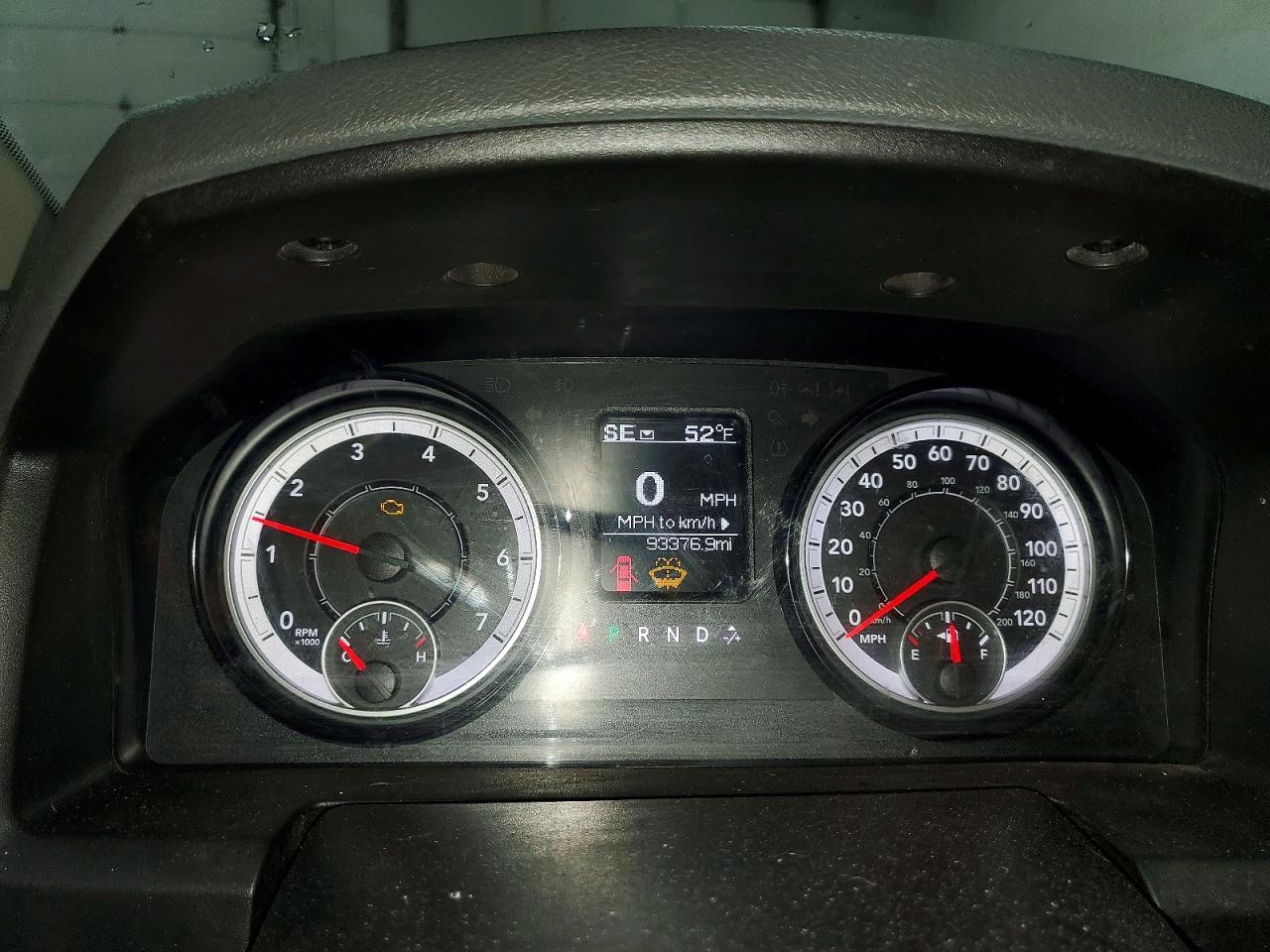 2018 RAM 1500 ST photo 9