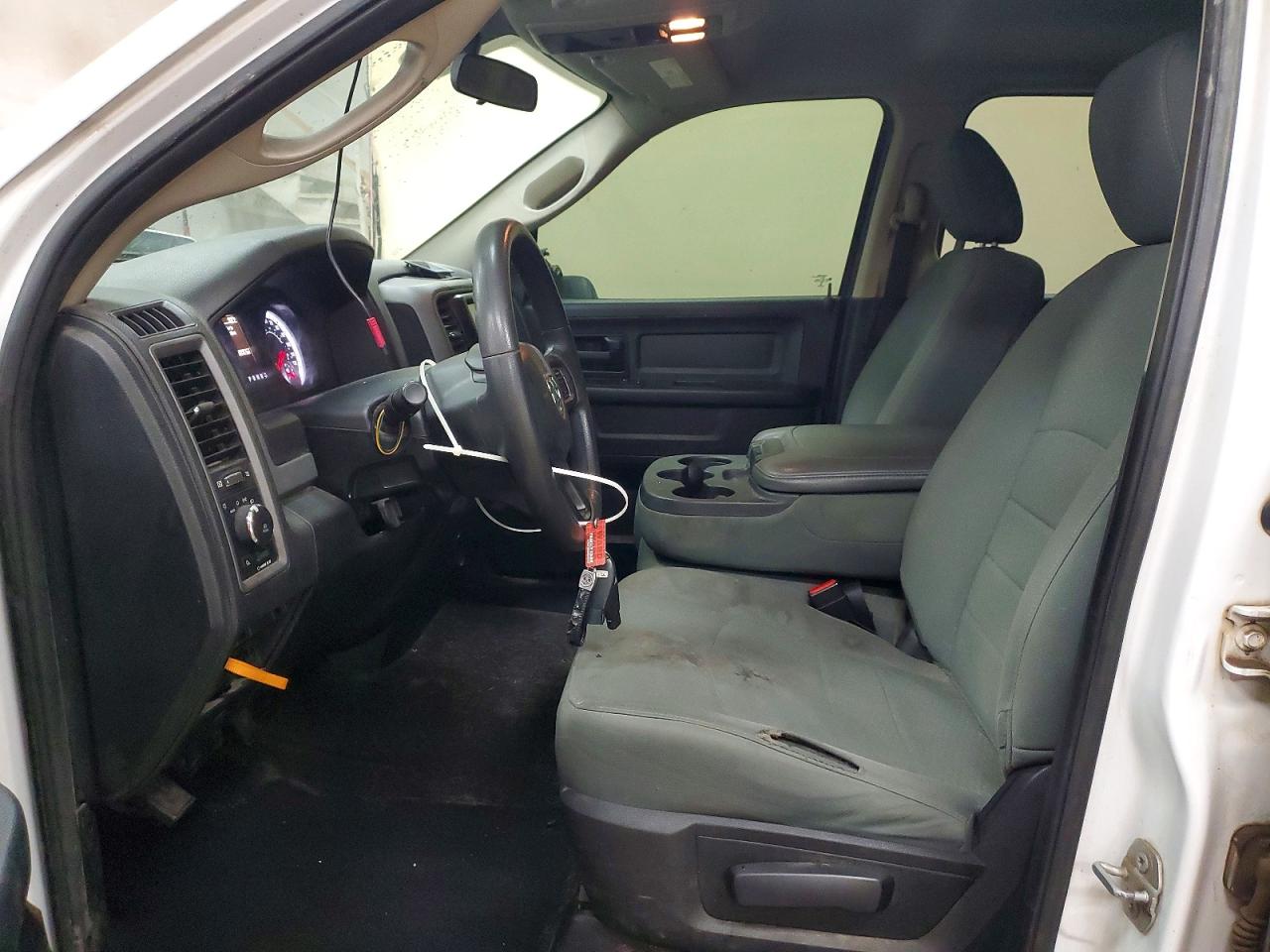2018 RAM 1500 ST photo 7