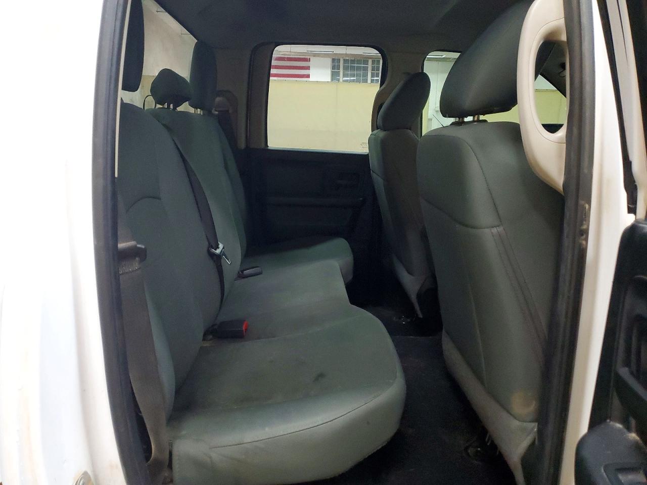 2018 RAM 1500 ST photo 10