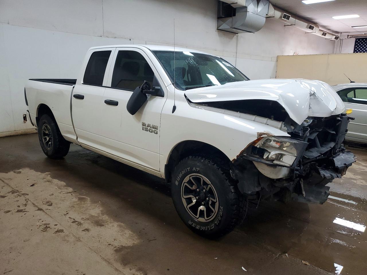 2018 RAM 1500 ST photo 4