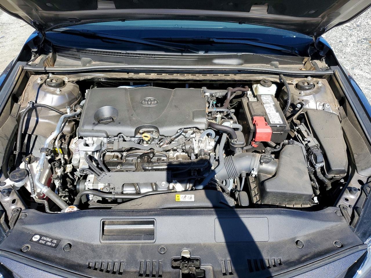 2022 TOYOTA CAMRY LE photo 11