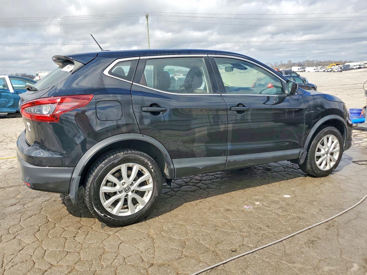 2020 NISSAN ROGUE SPORT S photo 3