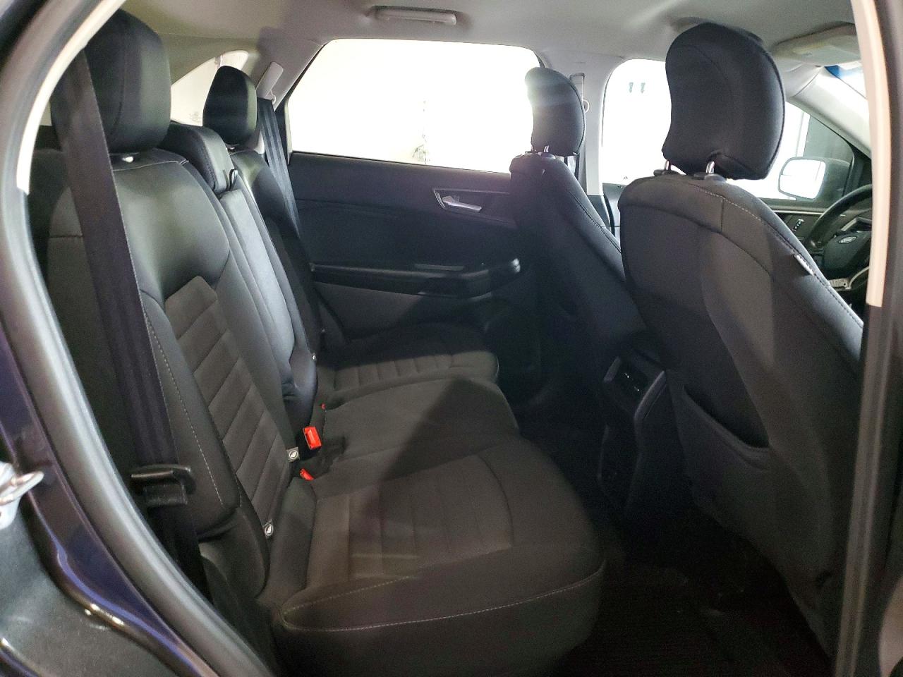 2015 FORD EDGE SE photo 31