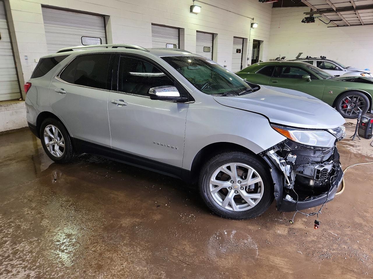 2018 CHEVROLET EQUINOX PREMIER photo 10