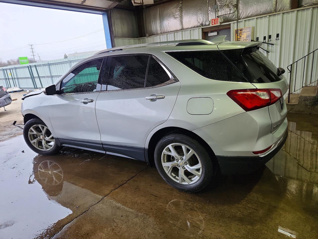 2018 CHEVROLET EQUINOX PREMIER photo 4