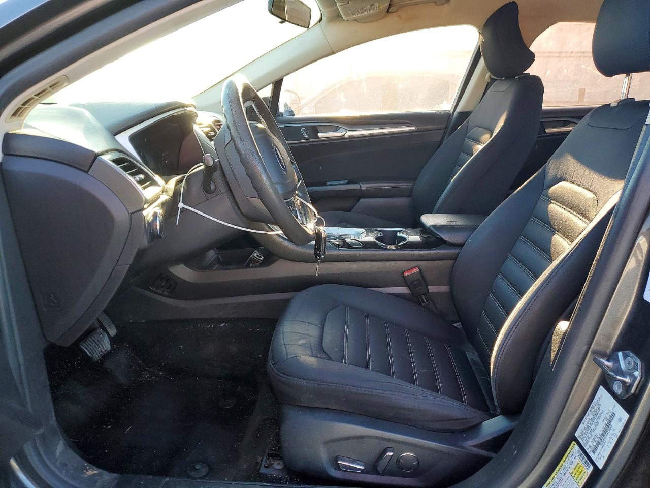 2015 FORD FUSION SE photo 13