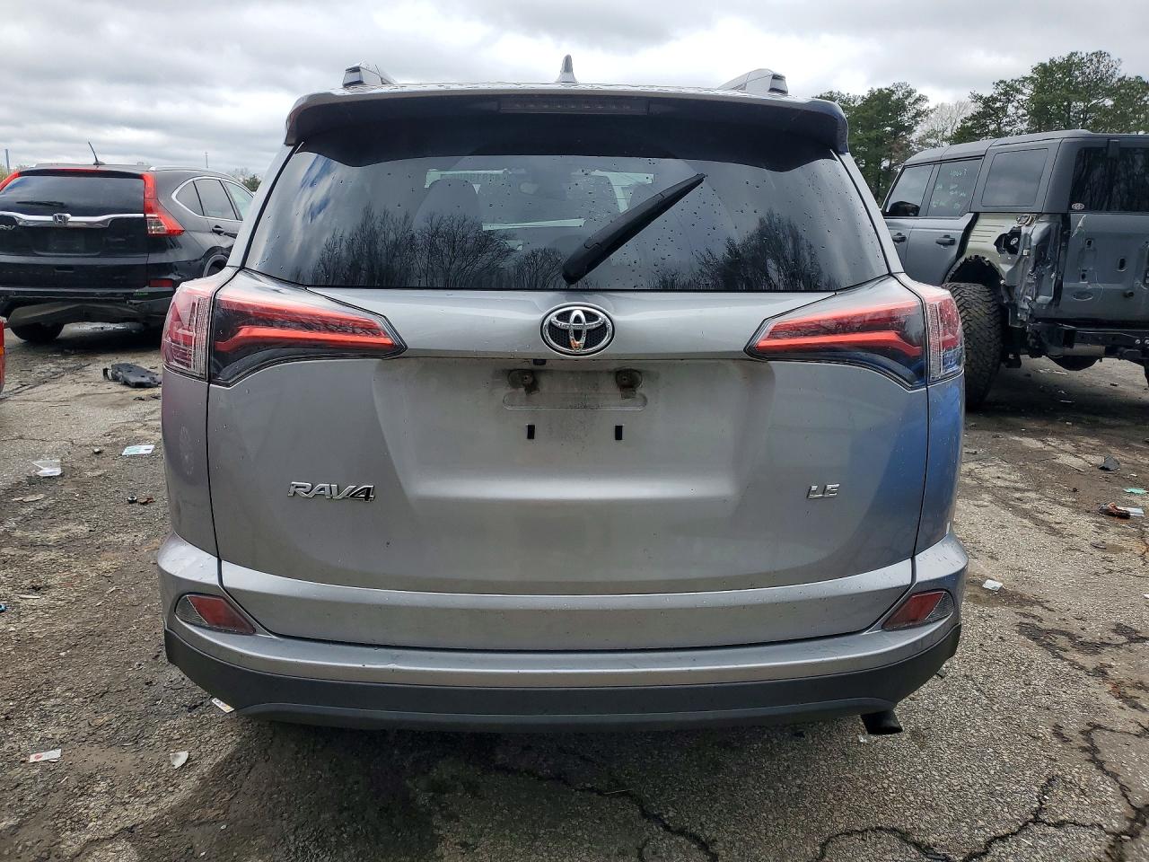 2017 TOYOTA RAV4 LE photo 11