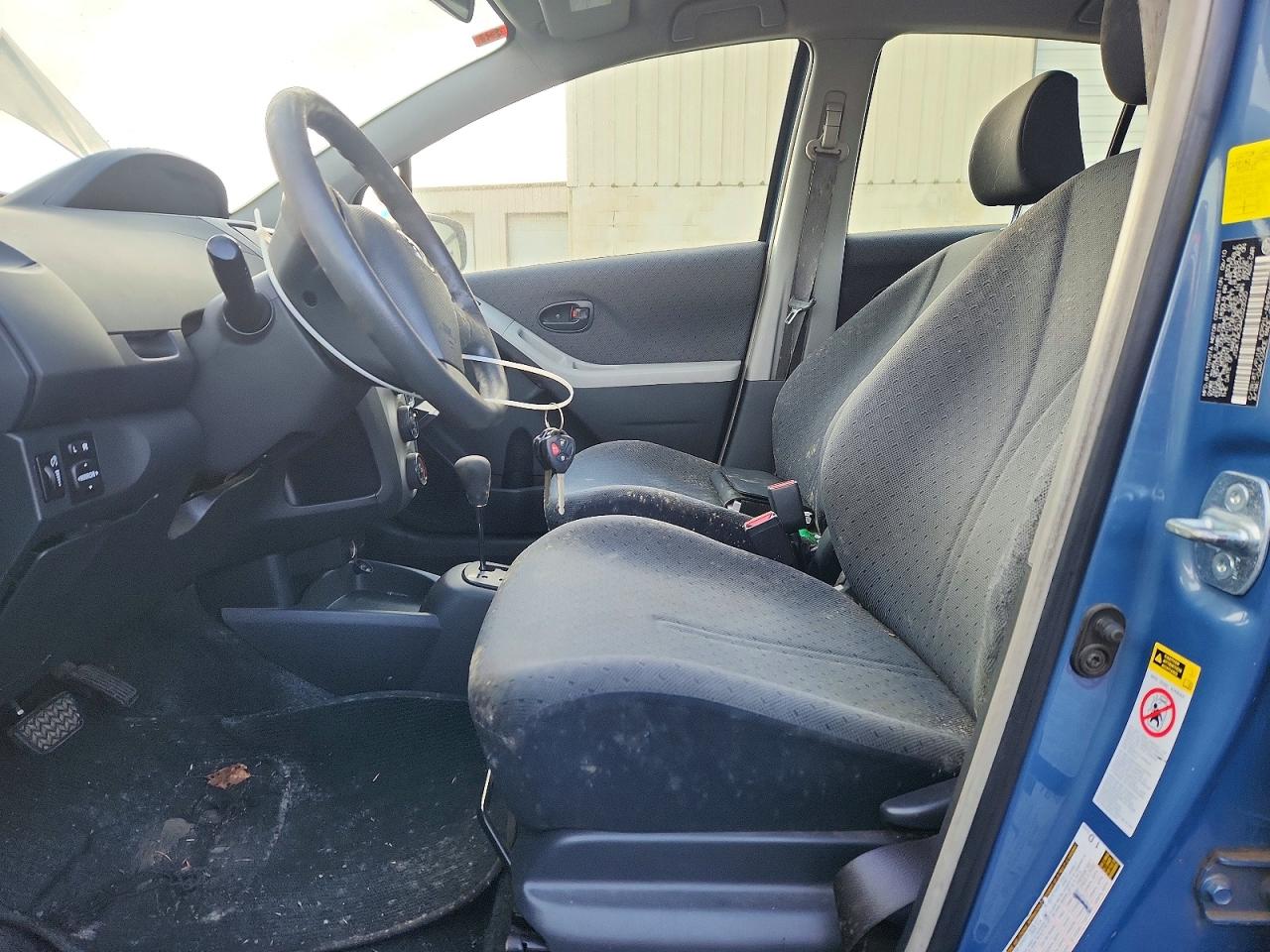 2010 TOYOTA YARIS BASE photo 13