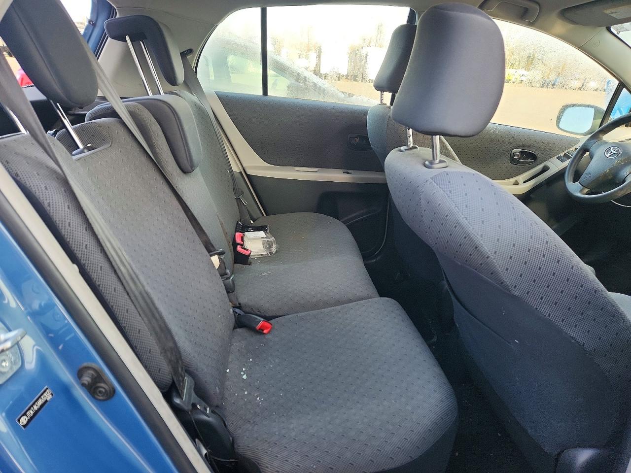 2010 TOYOTA YARIS BASE photo 19