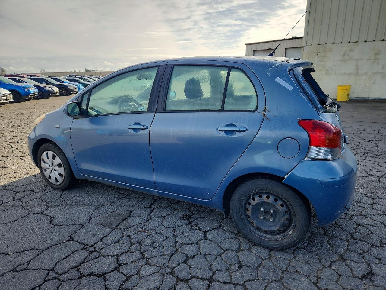 2010 TOYOTA YARIS BASE photo 3