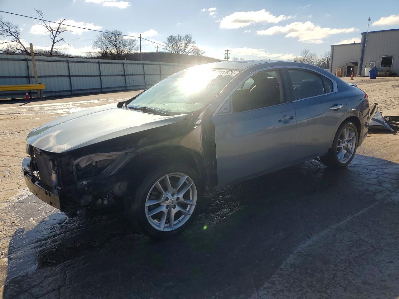 2011 NISSAN MAXIMA