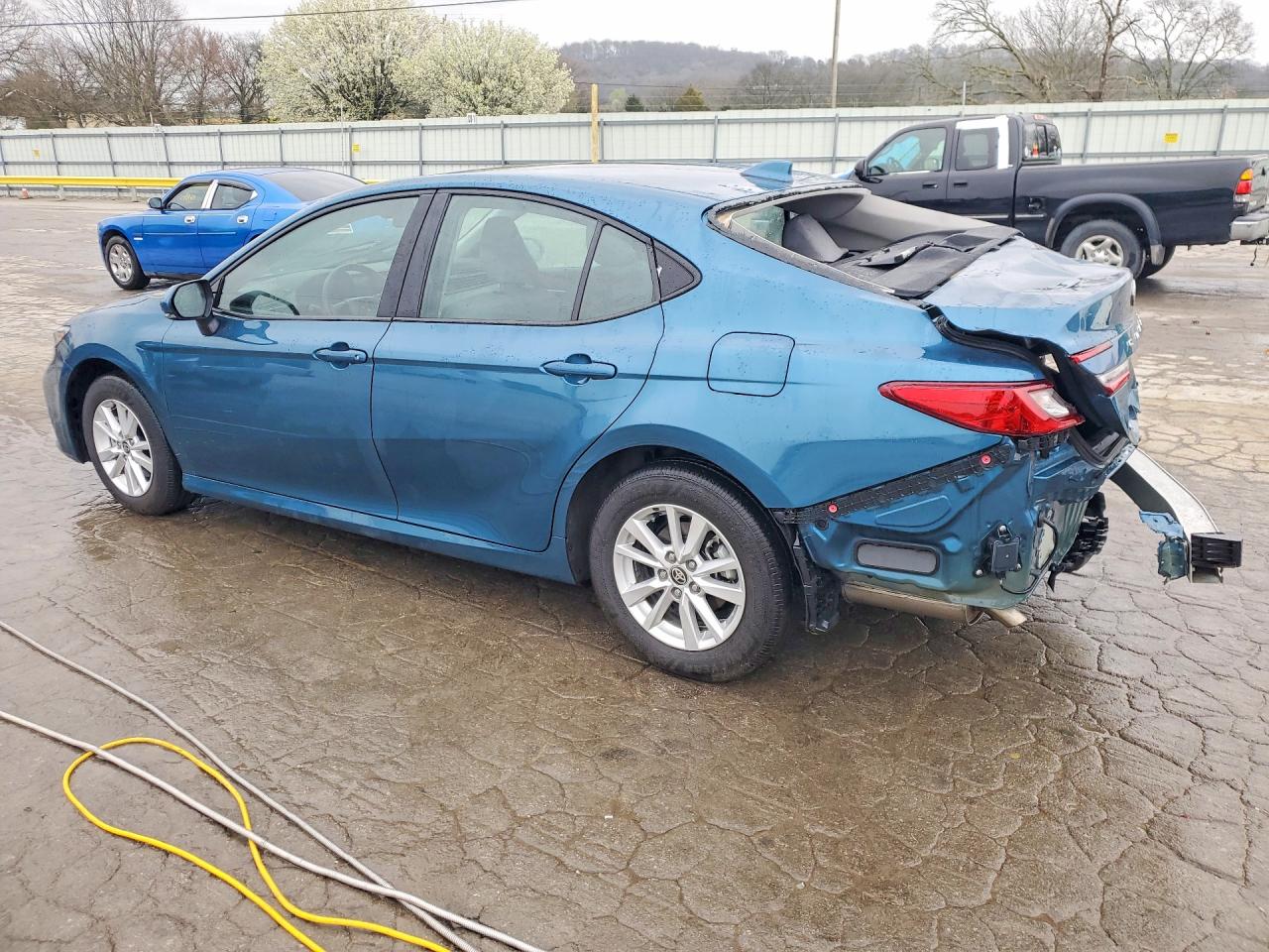 2025 TOYOTA CAMRY LE photo 3