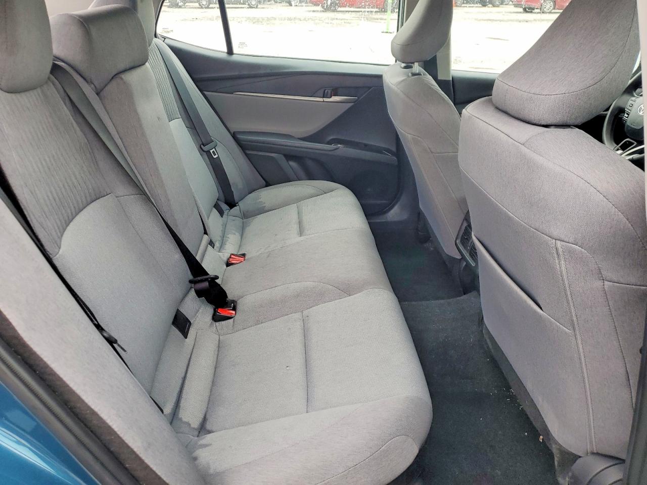 2025 TOYOTA CAMRY LE photo 17