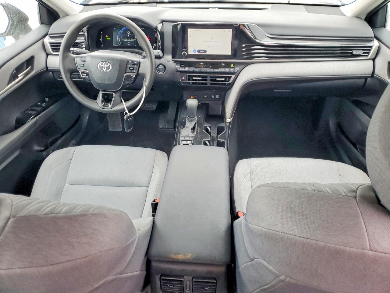 2025 TOYOTA CAMRY LE photo 13