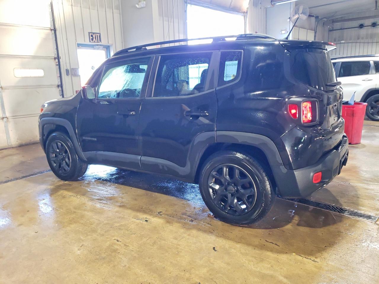 2015 JEEP RENEGADE LATITUDE photo 3
