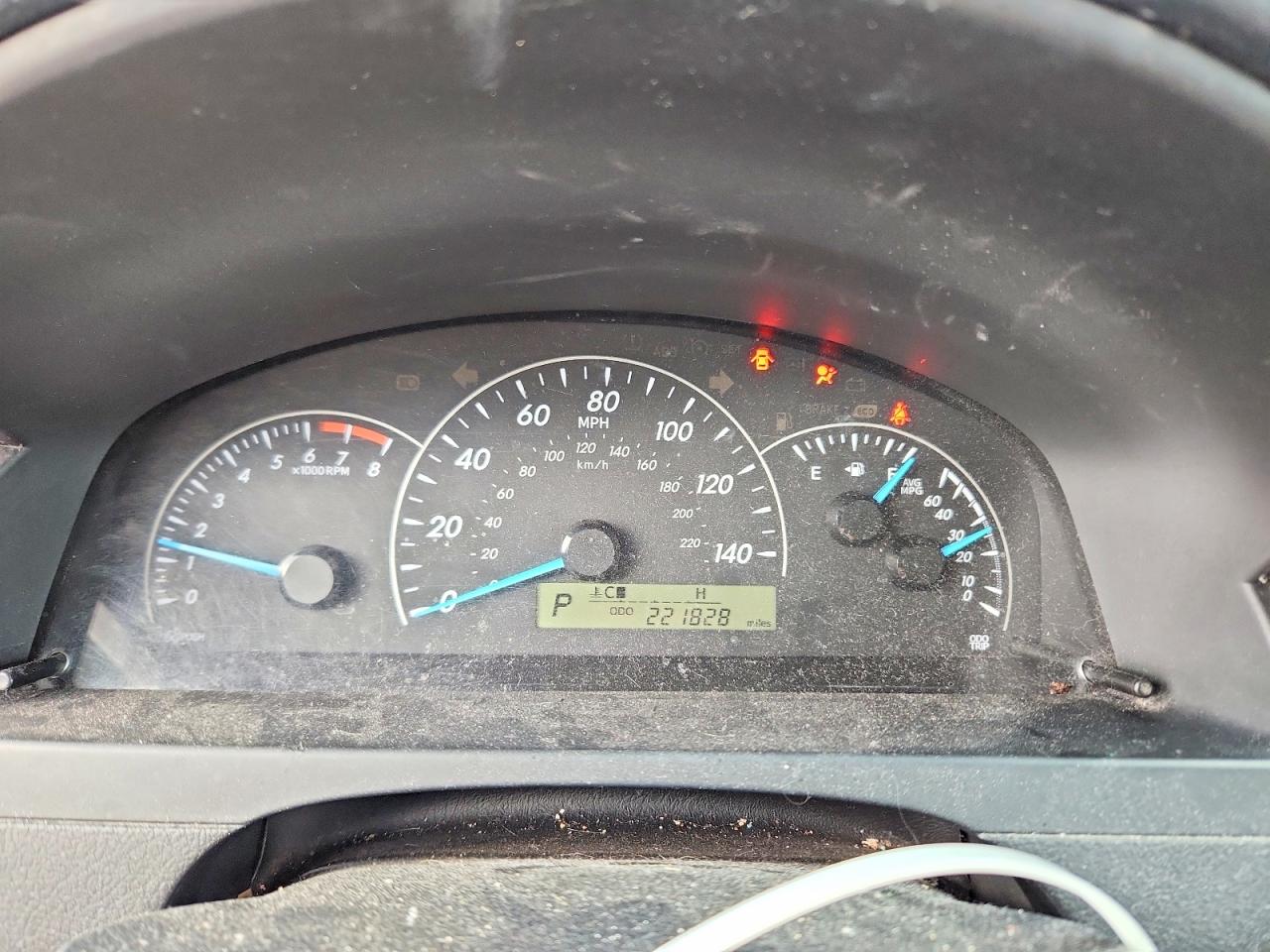 2014 TOYOTA CAMRY L photo 9