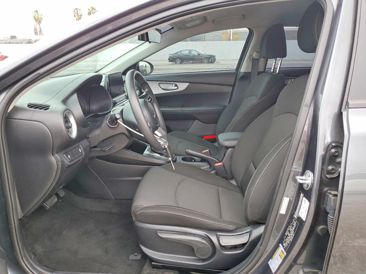 2024 KIA FORTE LXS photo 13