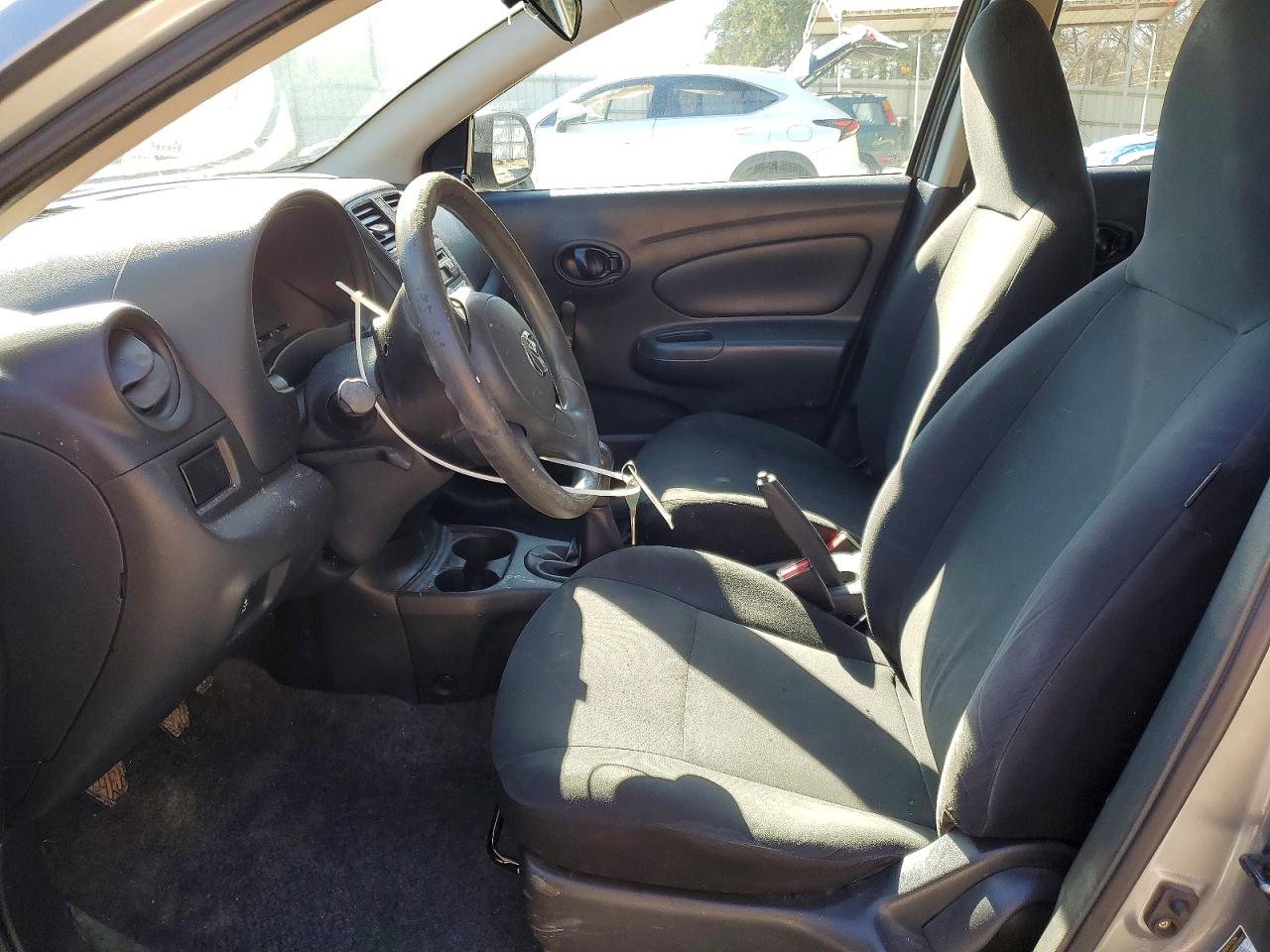 2014 NISSAN VERSA 1.6 S photo 19