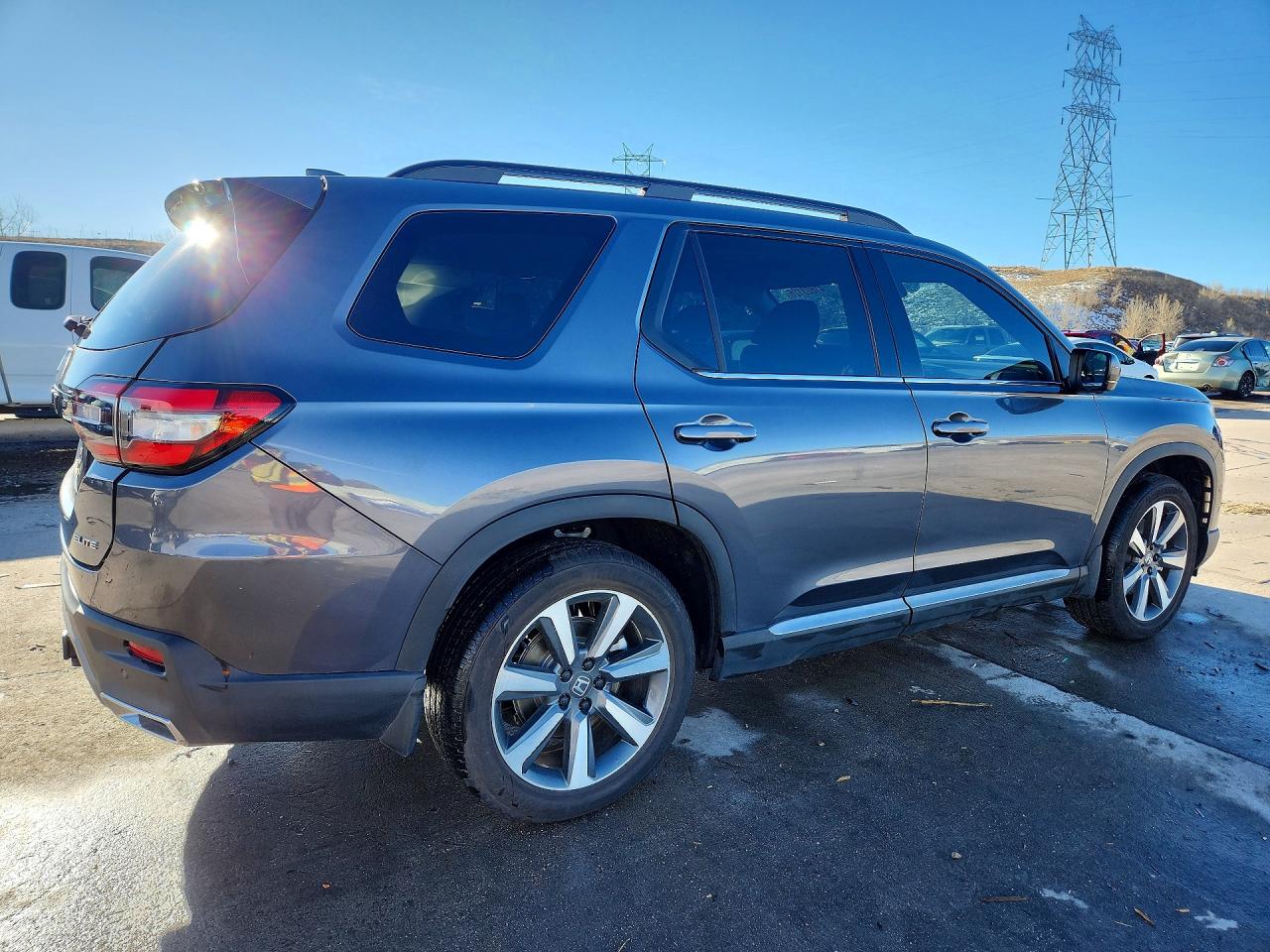 2025 HONDA PILOT ELITE photo 3