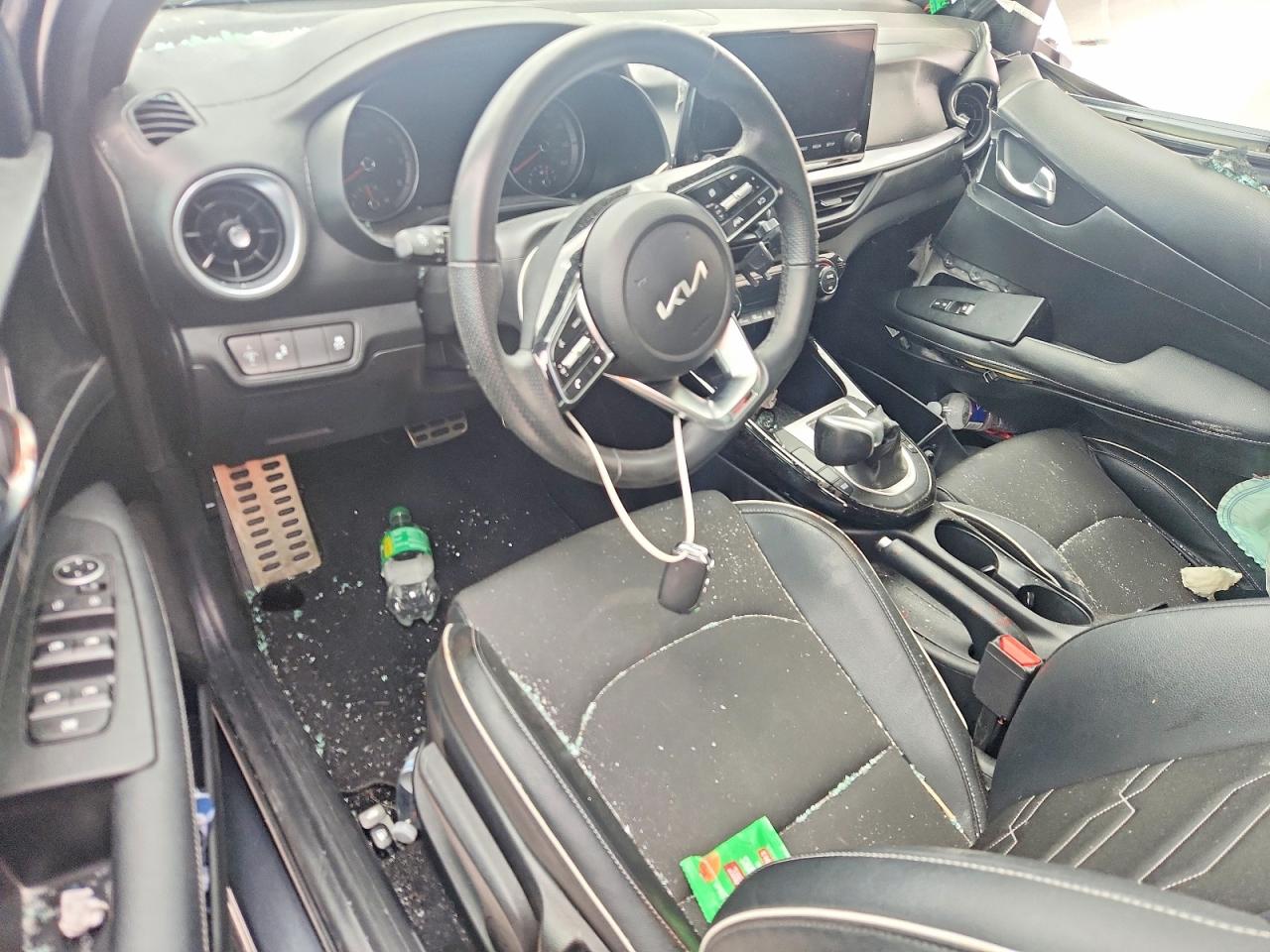 2023 KIA FORTE GT-LINE photo 15