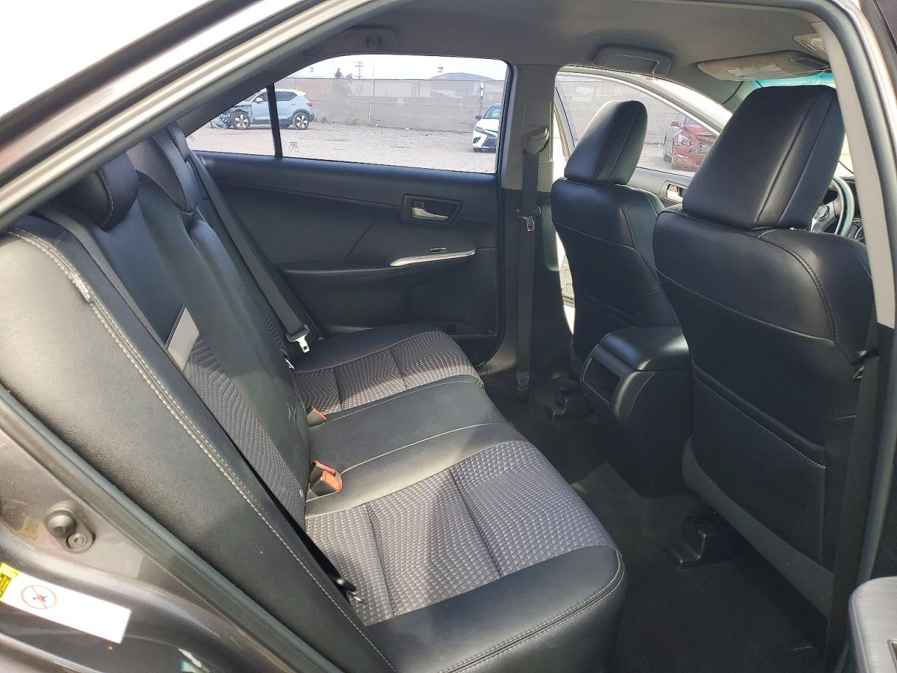 2014 TOYOTA CAMRY SE photo 10