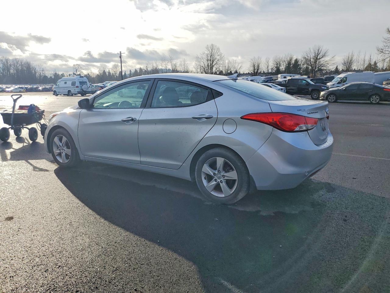 2013 HYUNDAI ELANTRA GLS photo 2