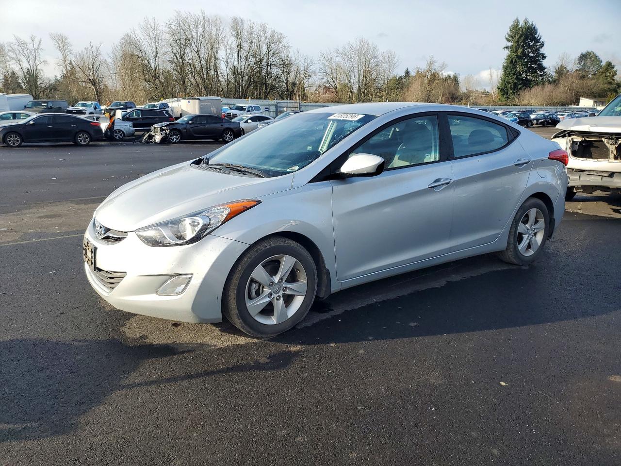 2013 HYUNDAI ELANTRA