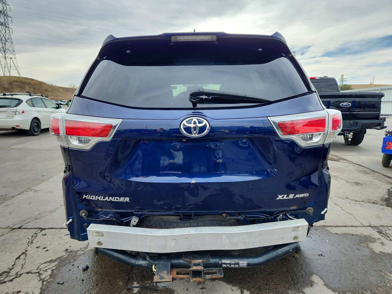 2016 TOYOTA HIGHLANDER XLE photo 6