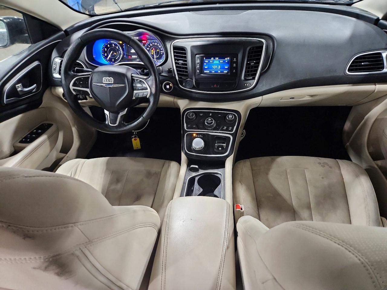 2015 CHRYSLER 200 LIMITED photo 8