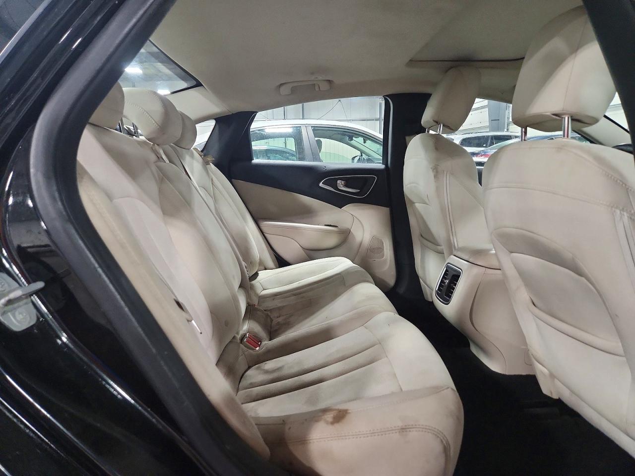2015 CHRYSLER 200 LIMITED photo 10