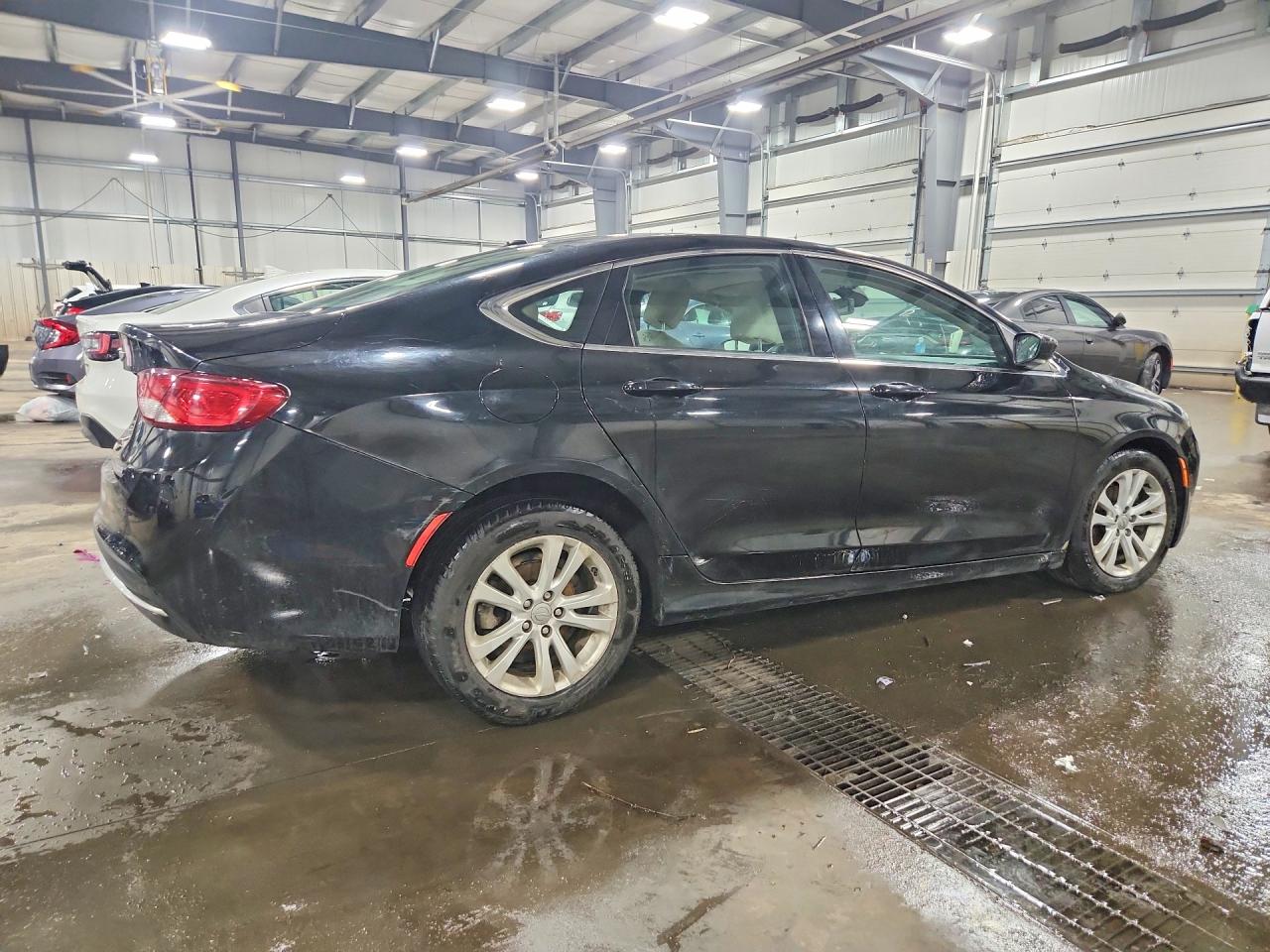 2015 CHRYSLER 200 LIMITED photo 3