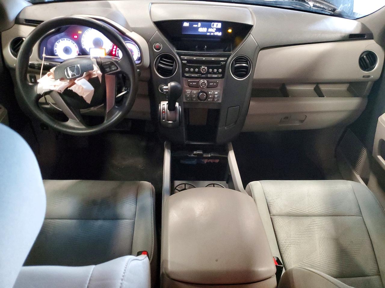 2012 HONDA PILOT LX photo 22