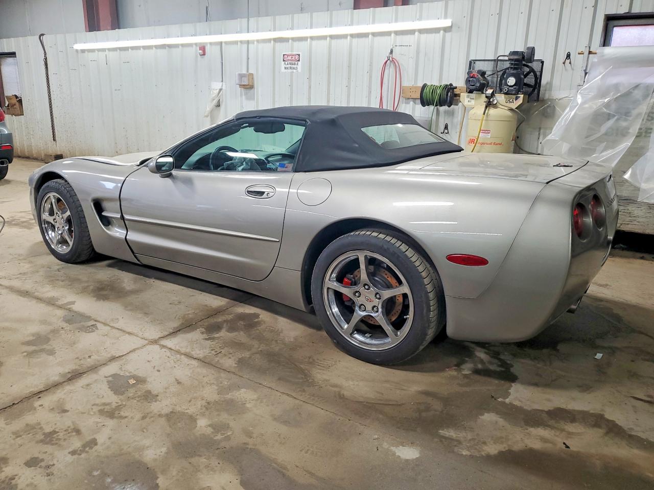 1999 CHEVROLET CORVETTE photo 2