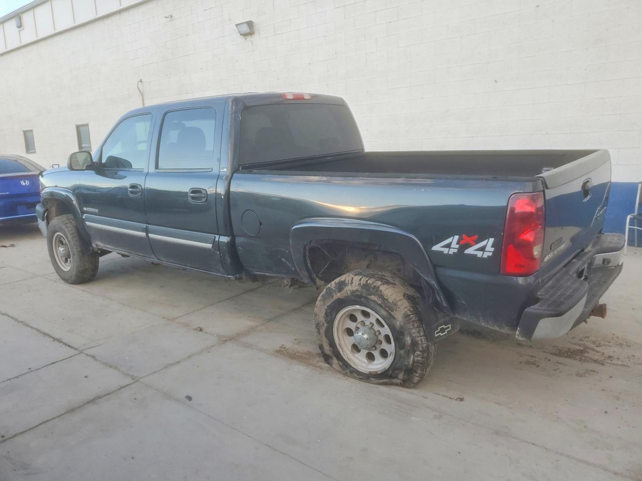 2003 CHEVROLET SILVERADO K2500 HEAVY DUTY photo 2