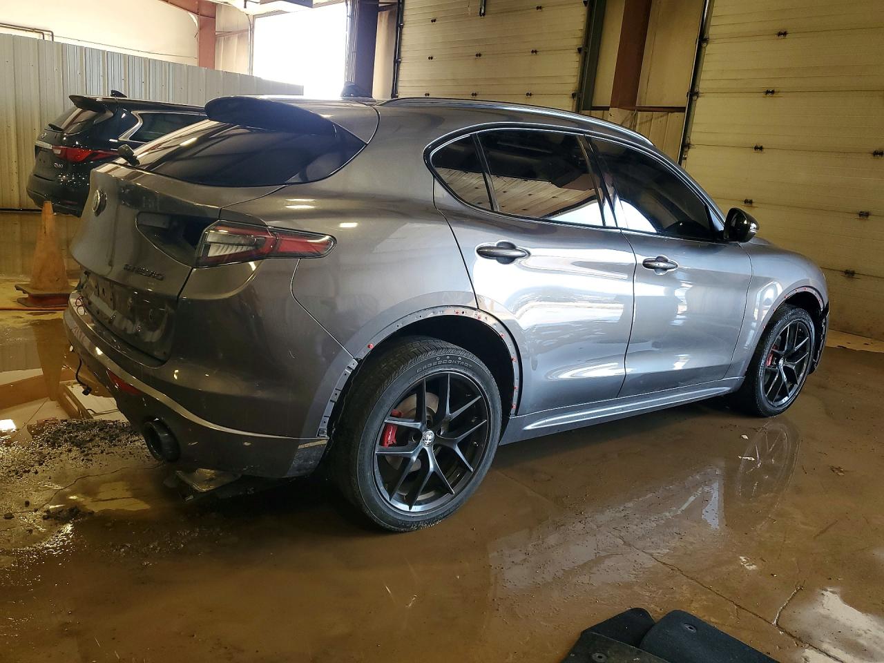 2021 ALFA ROMEO STELVIO TI photo 3
