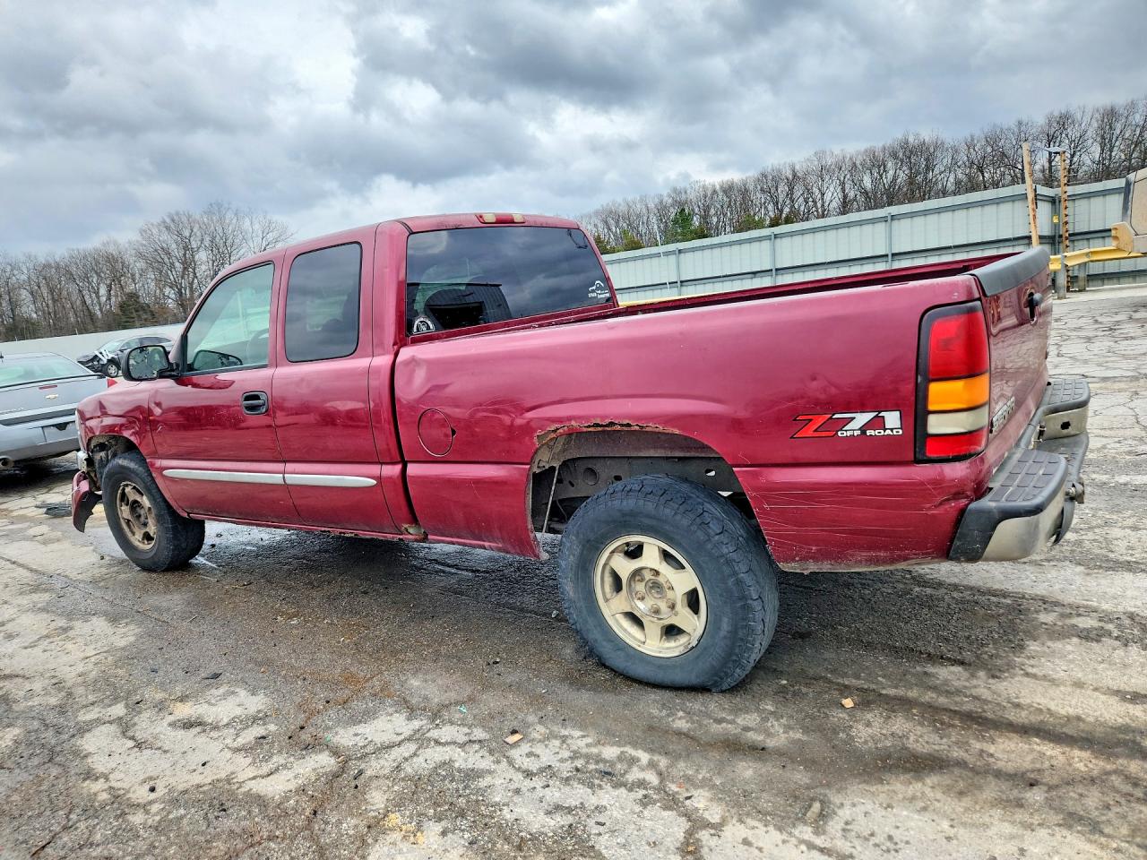 2004 GMC NEW SIERRA K1500 photo 2