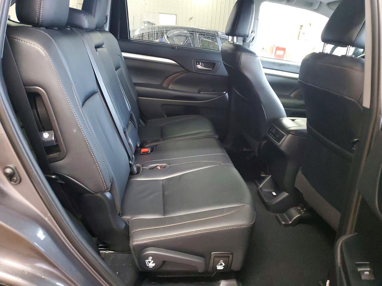 2019 TOYOTA HIGHLANDER HYBRID XLE photo 11