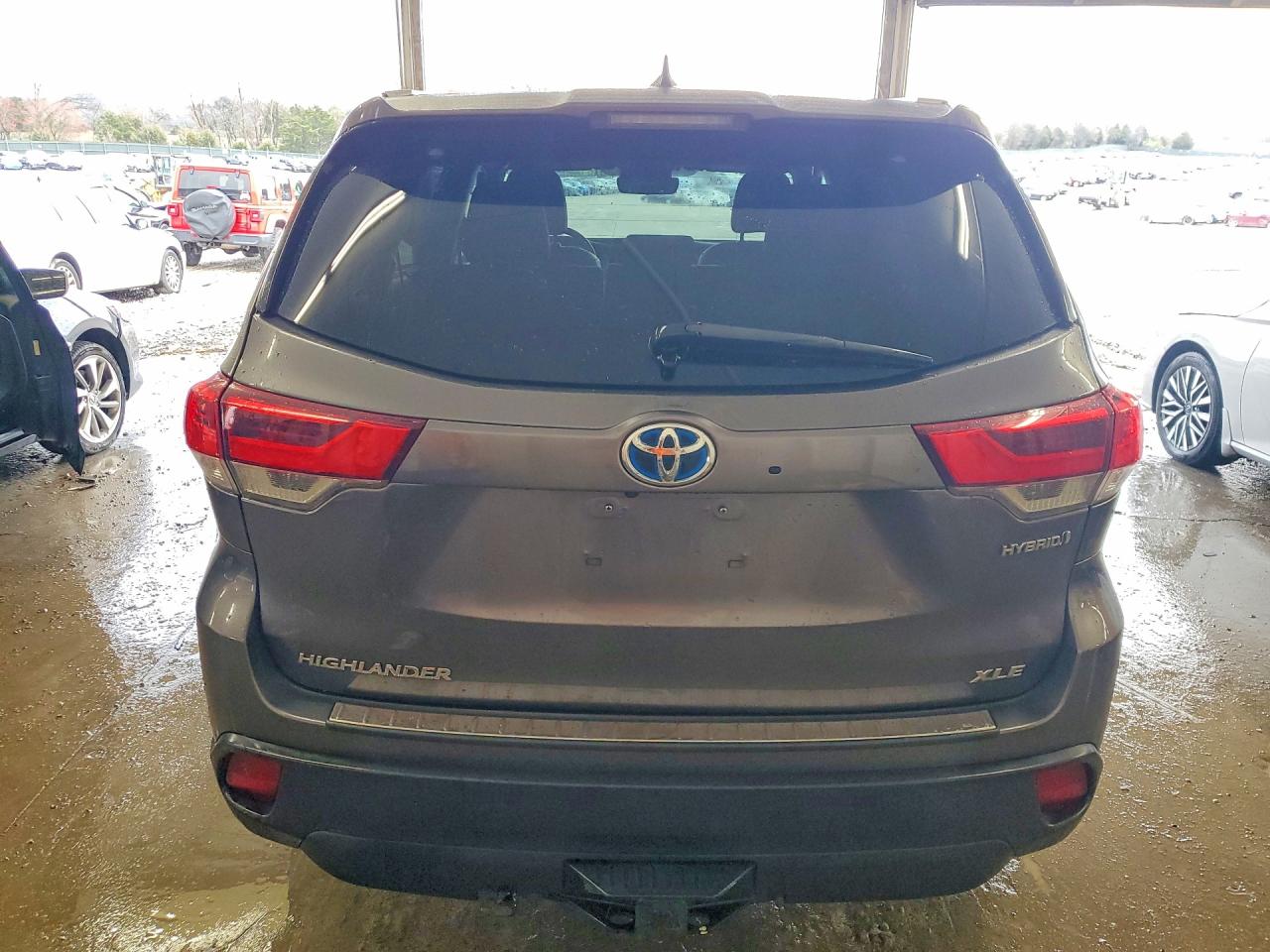 2019 TOYOTA HIGHLANDER HYBRID XLE photo 6