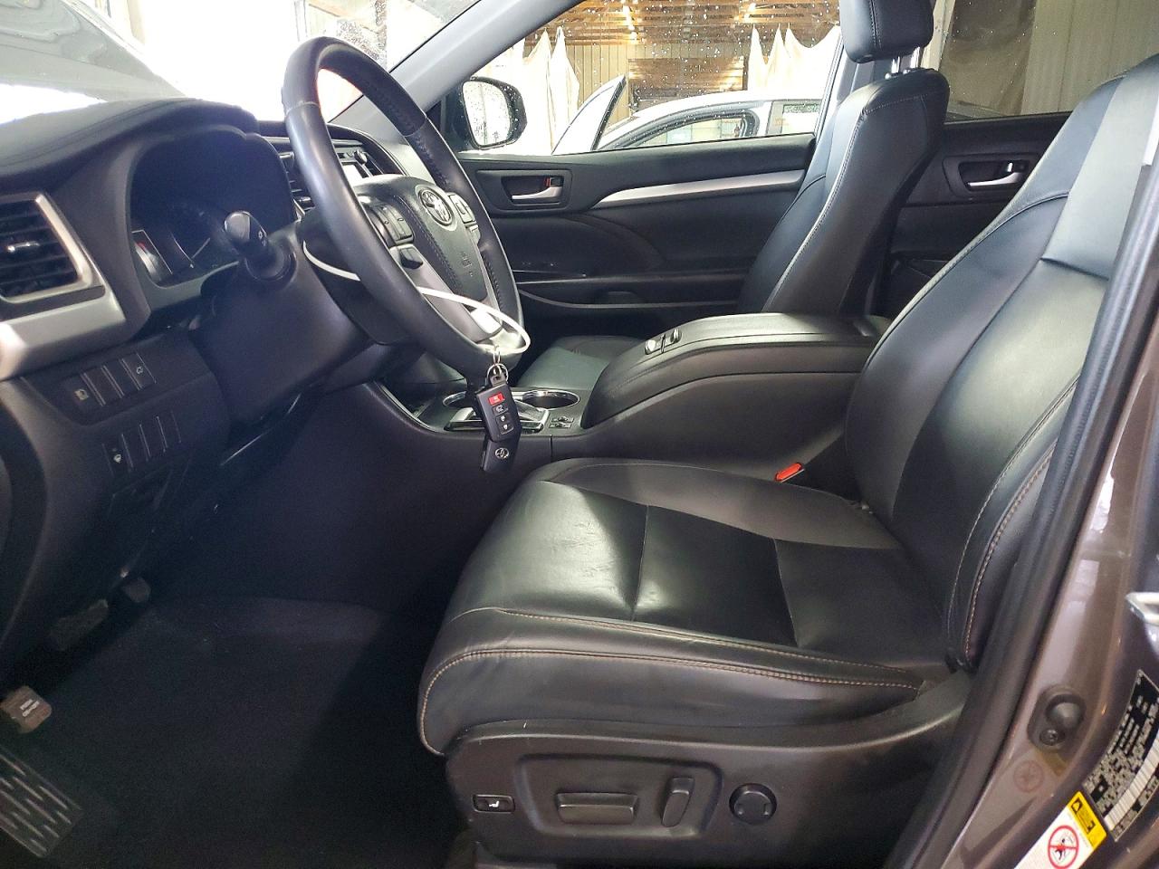 2019 TOYOTA HIGHLANDER HYBRID XLE photo 7