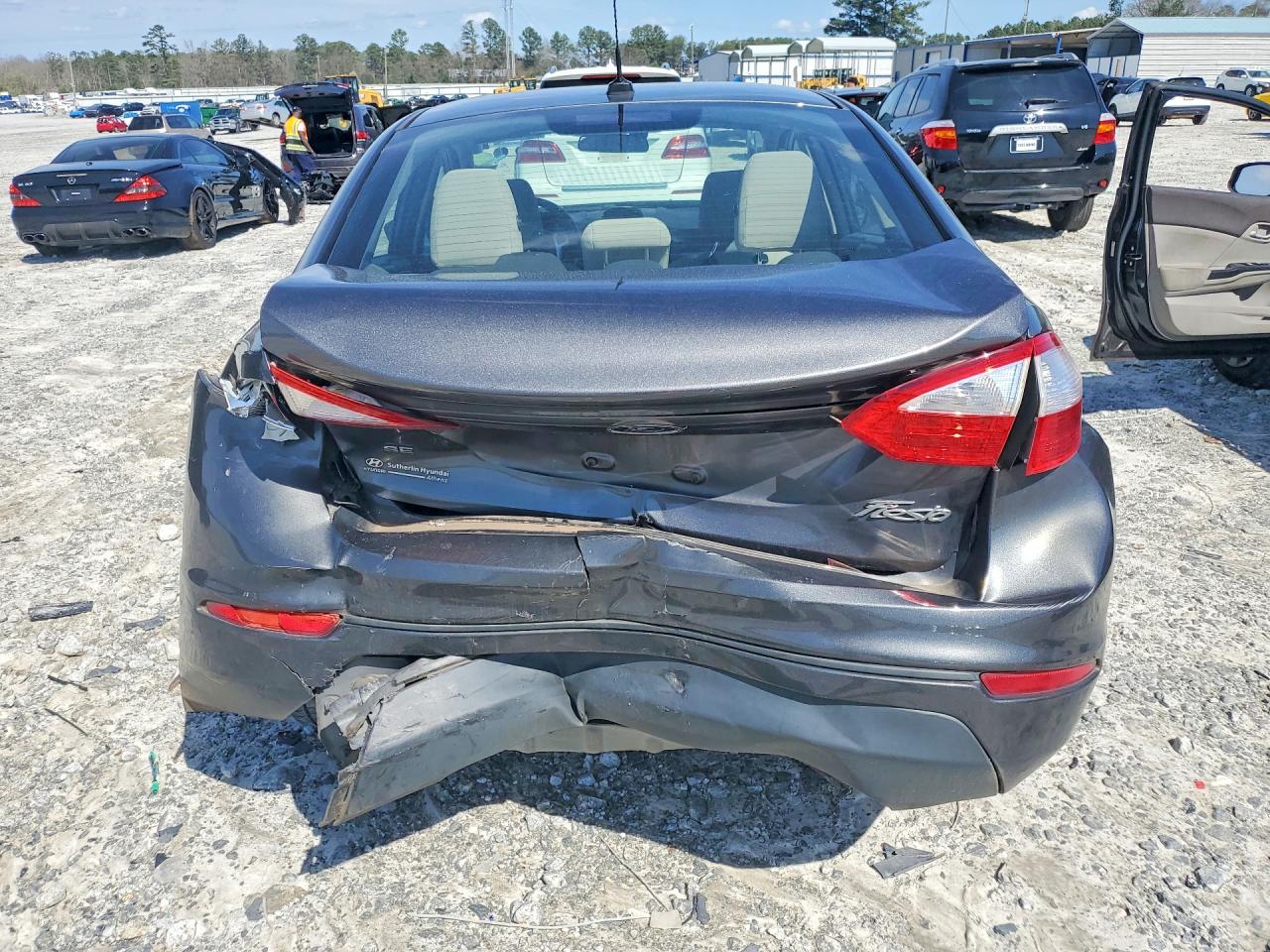 2019 FORD FIESTA photo 11