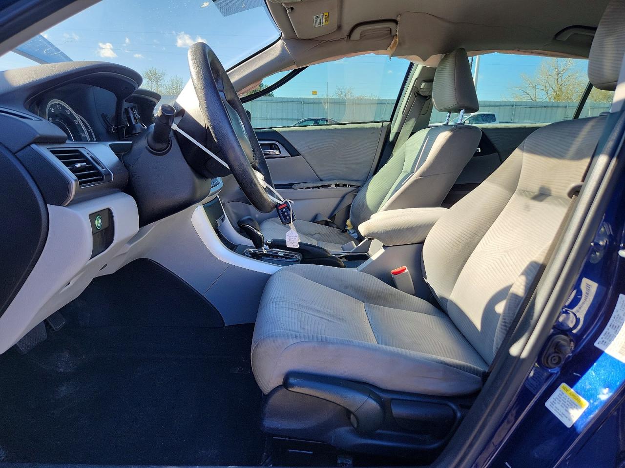 2015 HONDA ACCORD LX photo 19