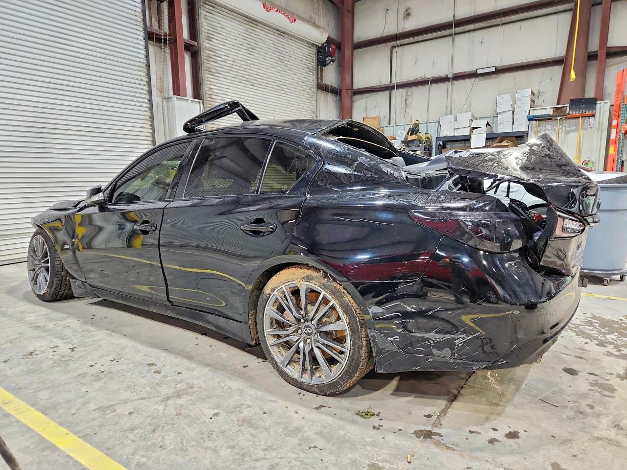 2018 INFINITI Q50 RED SPORT 400 photo 2