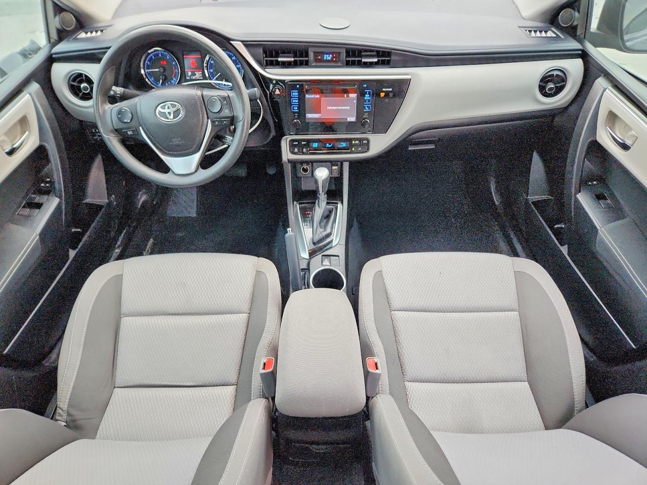 2017 TOYOTA COROLLA LE photo 15