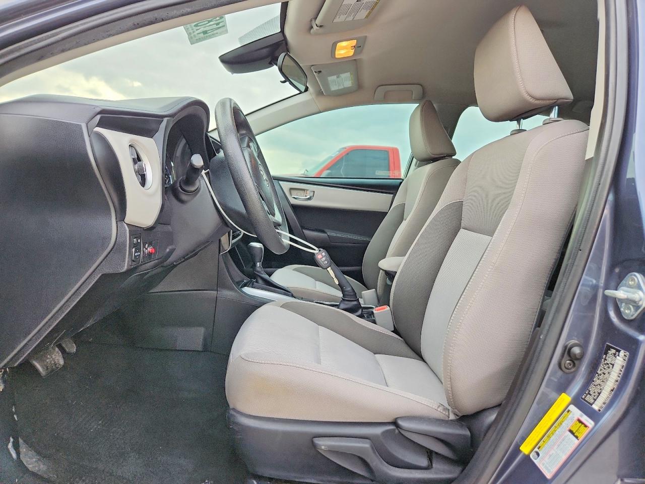 2017 TOYOTA COROLLA LE photo 13