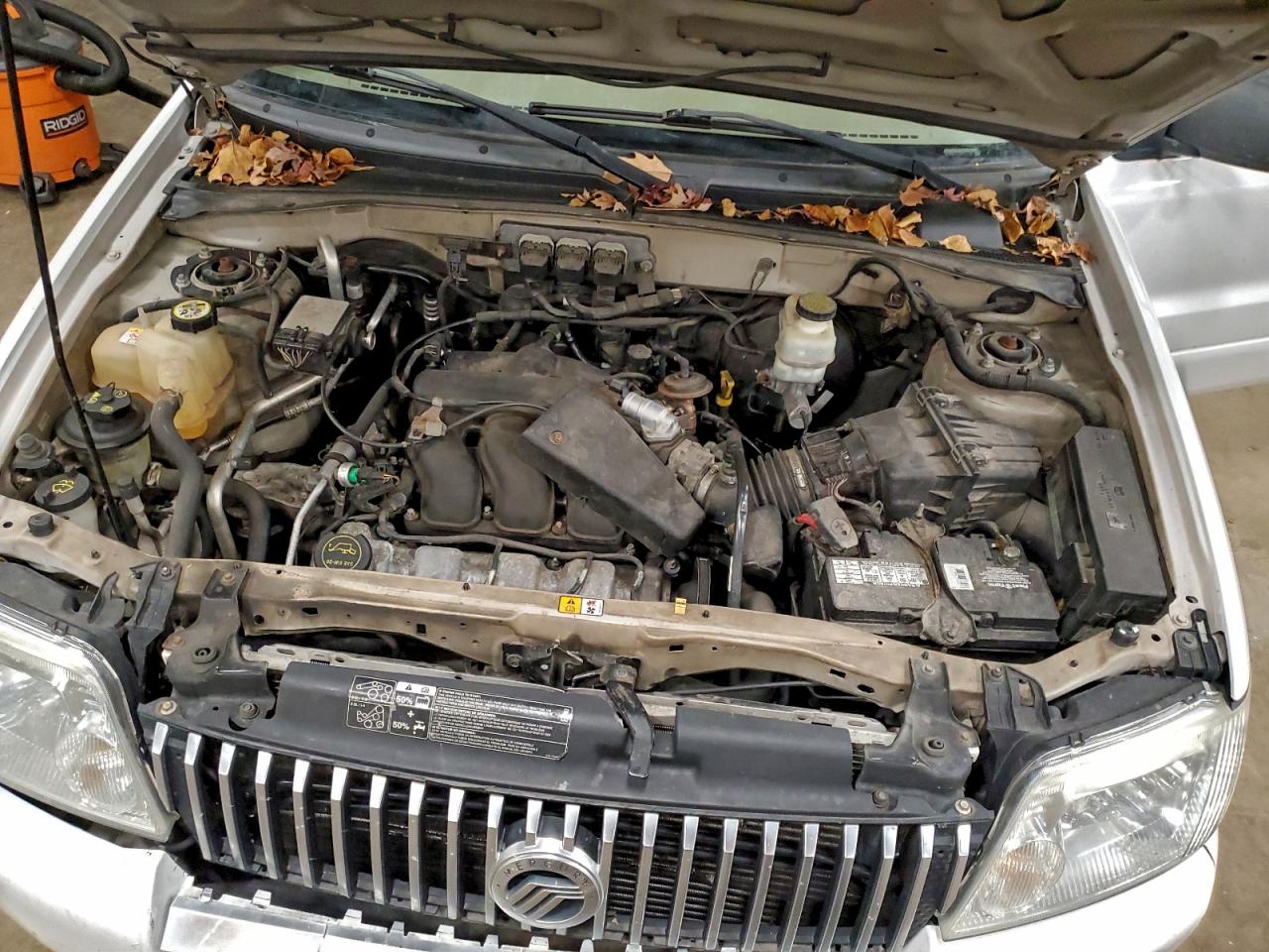 2005 MERCURY MARINER photo 12