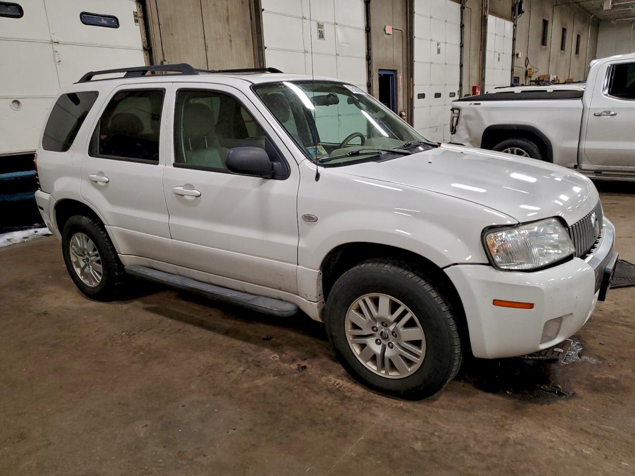 2005 MERCURY MARINER photo 4