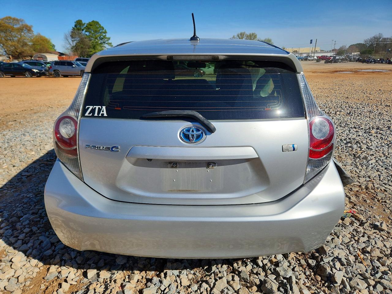2012 TOYOTA PRIUS C THREE photo 11